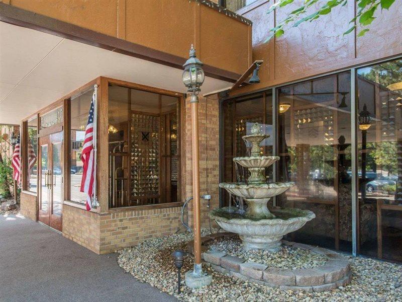 Rodeway Inn And Suites Boulder Broker Exterior photo