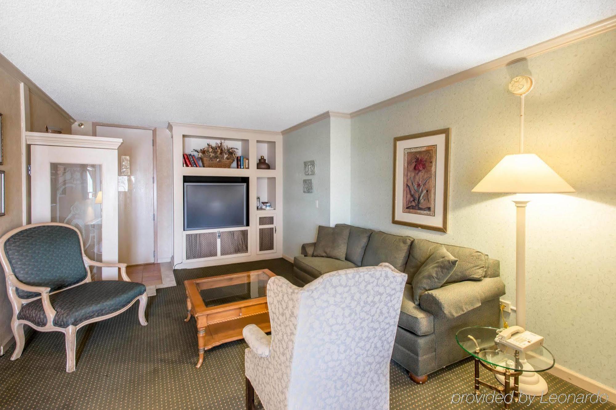 Rodeway Inn And Suites Boulder Broker Exterior photo