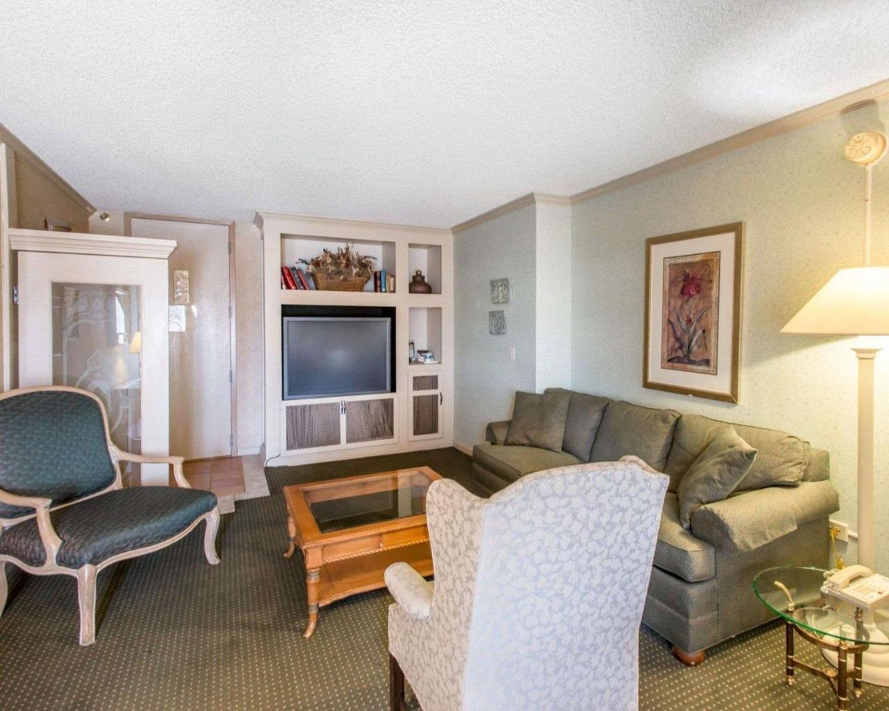 Rodeway Inn And Suites Boulder Broker Exterior photo
